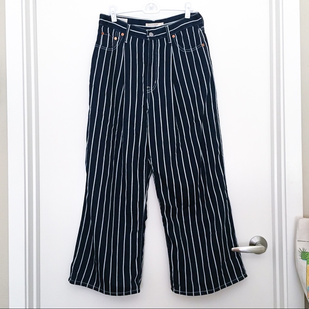 Levi’s Ribcage Pleated Crop Blue White Stripe